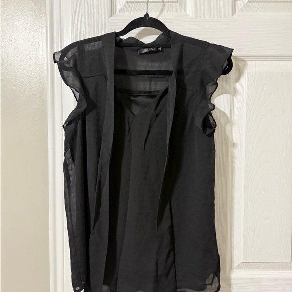 Doe & Rae Black Ruffled Tie Front Blouse - Picture 3 of 4